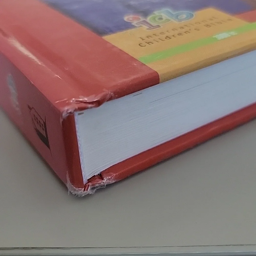 Student Discovery Bible A Journey Through God's Word Hard Cover - Picture 6 of 7
